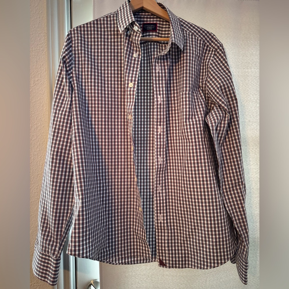 Untuckit button down - Picture 2 of 2